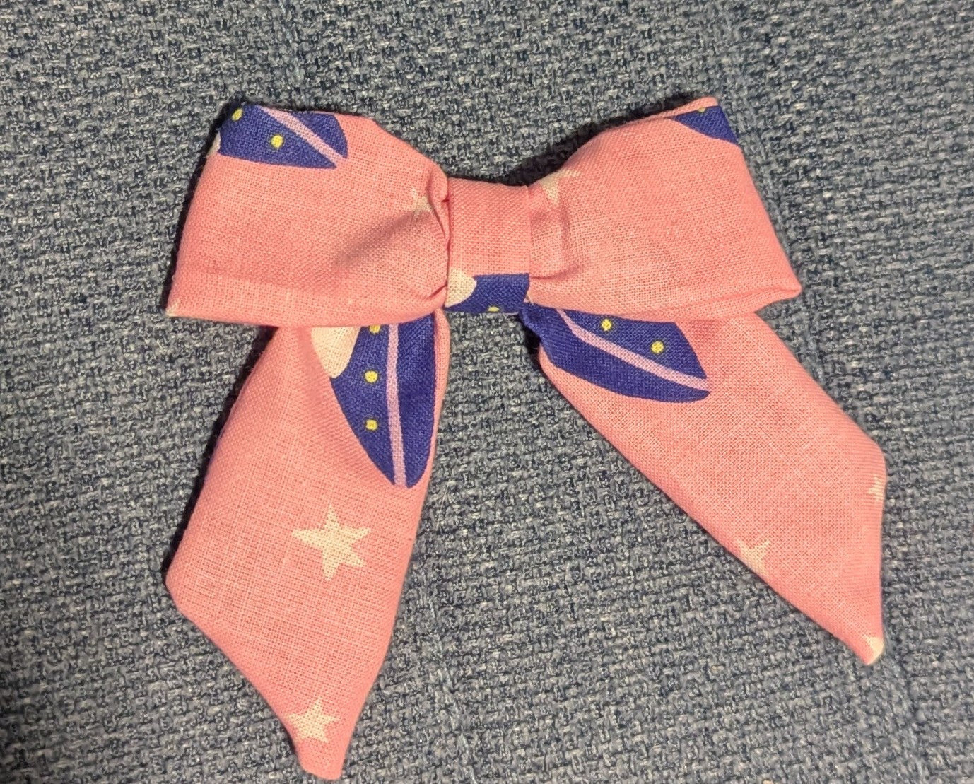 Little UFO Bow-small