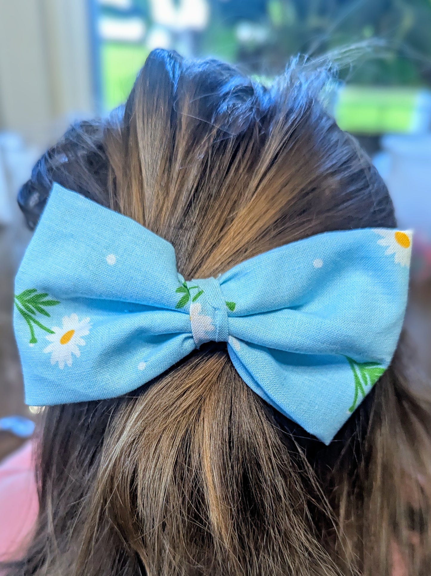 Blue Daisy bowtie style bow
