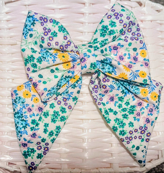 Flower Clusters Bow-medium