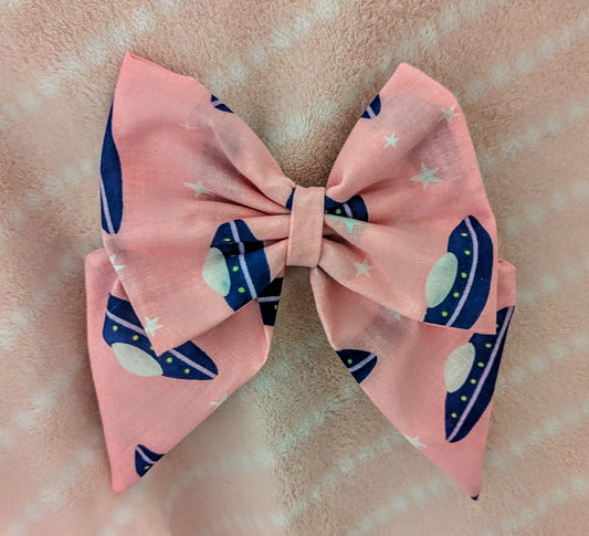 Little UFO bow- medium