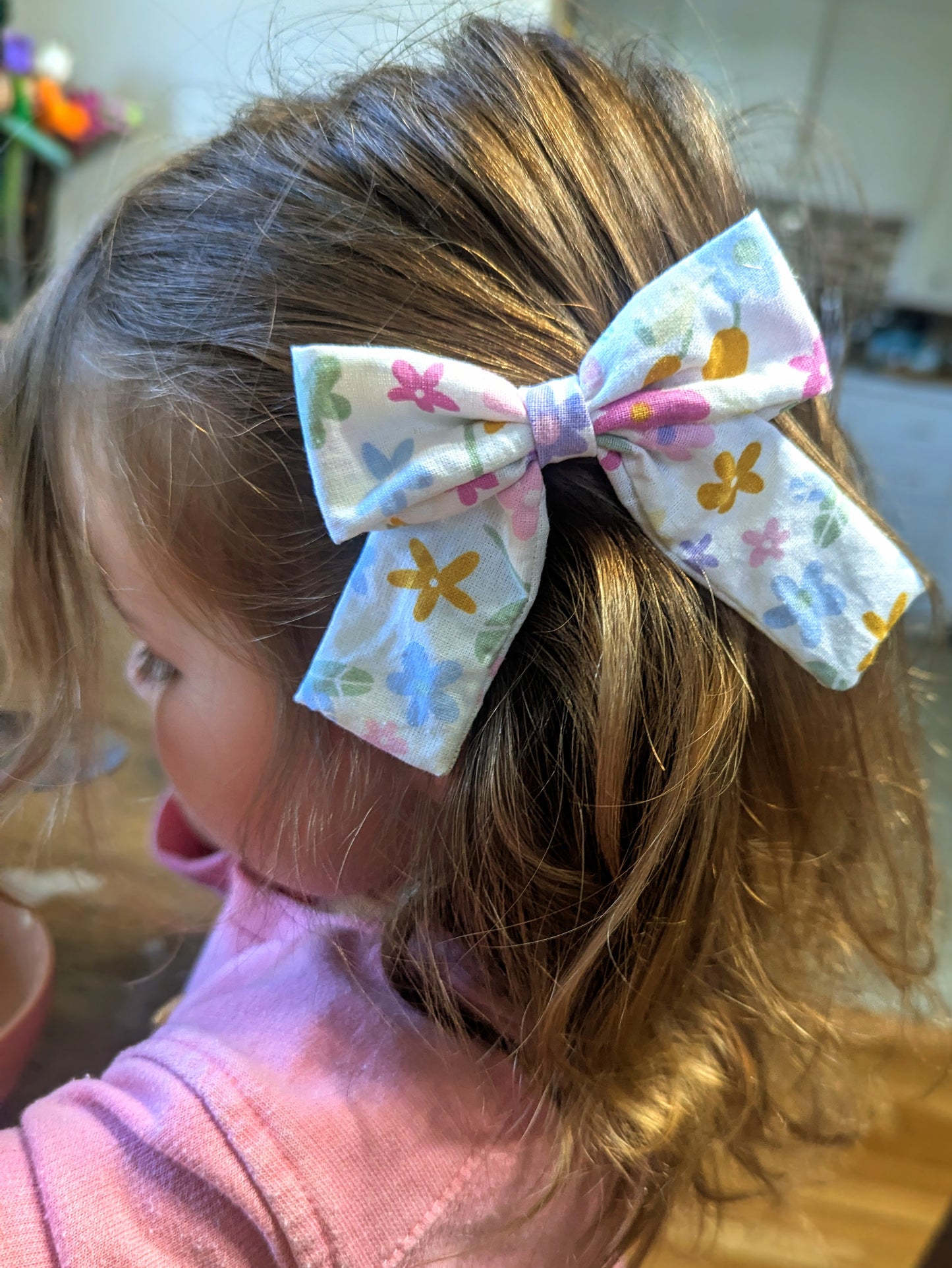 Spring flowers bow-small