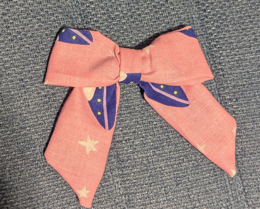 Little UFO Bow-small